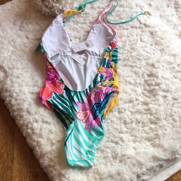 🆕Trina Turk Terra Nostra Plunging Neckline Swimsuit - Picture 5 of 8